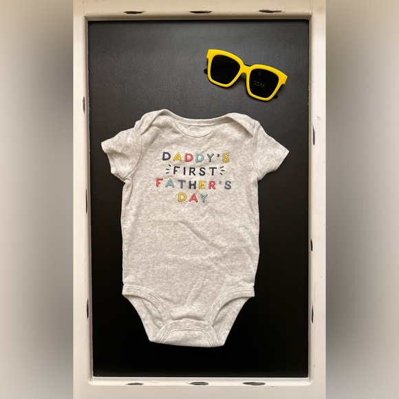 Carter’s Mom & Dad’s First Holiday Bodysuit Set, Size 6M - Picture 3 of 3